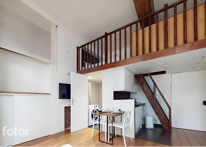 Chez Gustave: Clim Calm,Saint Paul Marais, 2Guests